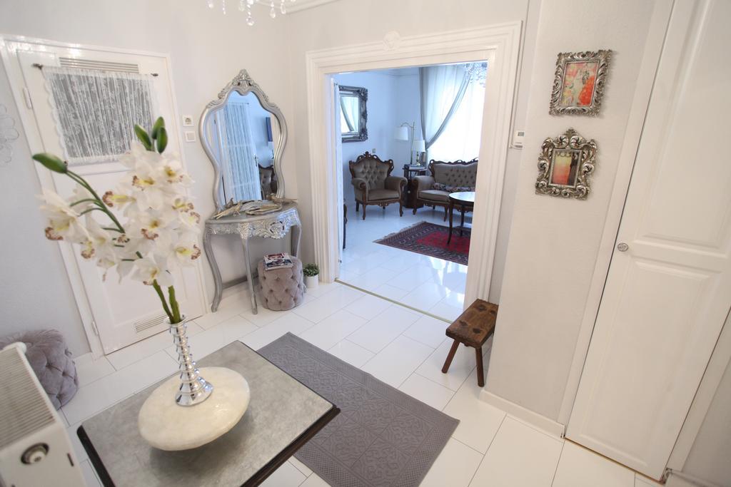 D.Five Neo-Baroque Apartment With Terrace ブダペスト エクステリア 写真