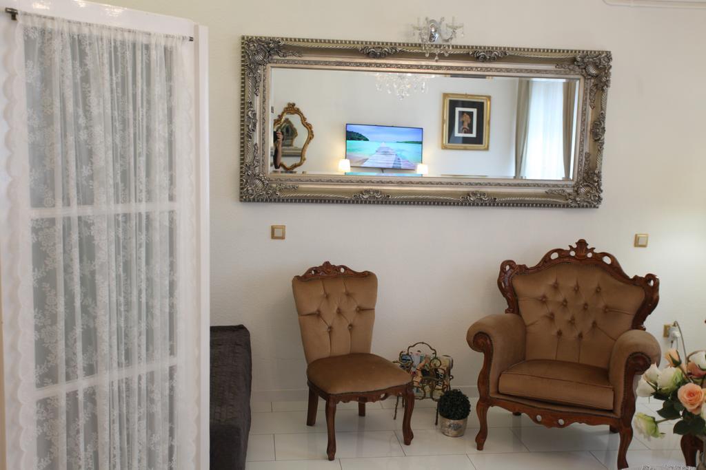 D.Five Neo-Baroque Apartment With Terrace ブダペスト エクステリア 写真